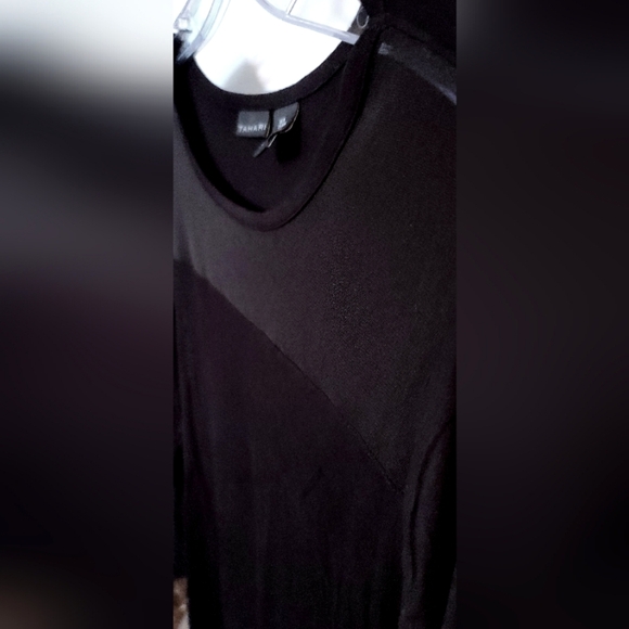 Tahari Long Sleeve Top -  Black - size M - Picture 6 of 7